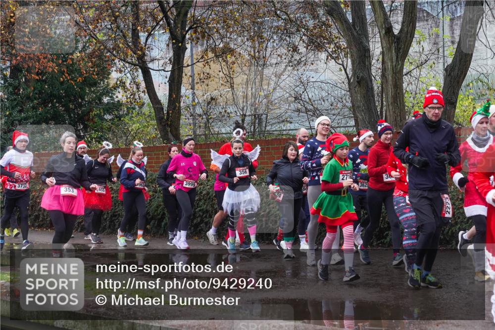 07.12.2025 - St. Pauli X-Mass-Run No. 15 Michael Burmester http://msf.ph/oto/9429240 07.12.2025 11:24:03 Laufen 3999, 963, 3732, 353, 655, 356, 271, 3625, 3, 2223 meine-sportfotos.de