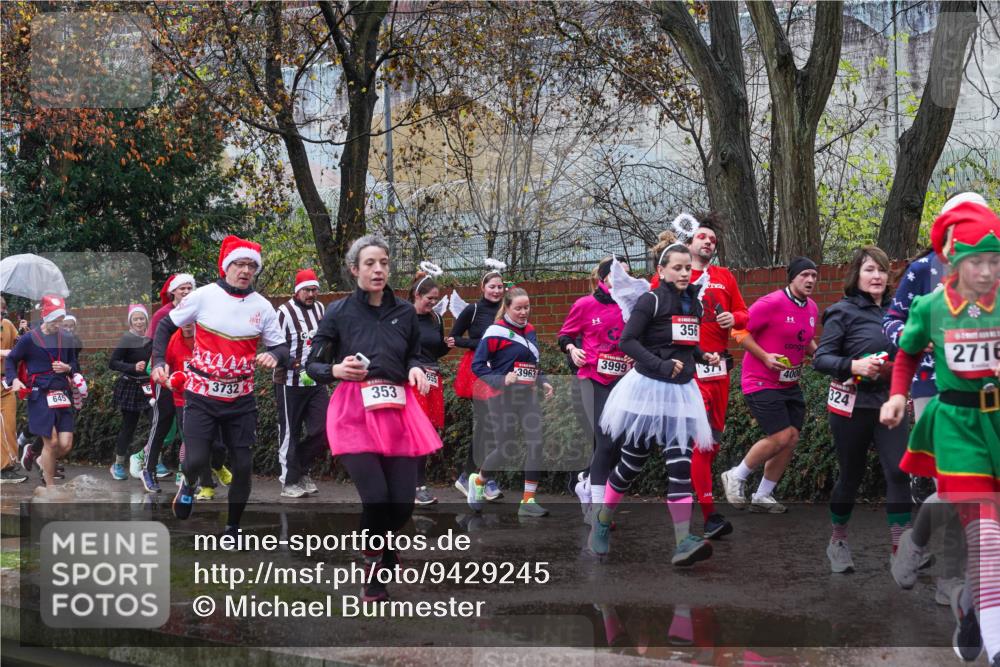 07.12.2025 - St. Pauli X-Mass-Run No. 15 Michael Burmester http://msf.ph/oto/9429245 07.12.2025 11:24:04 Laufen 3963, 3732, 353, 645, 3999, 356, 371, 4000, 324, 2716 meine-sportfotos.de