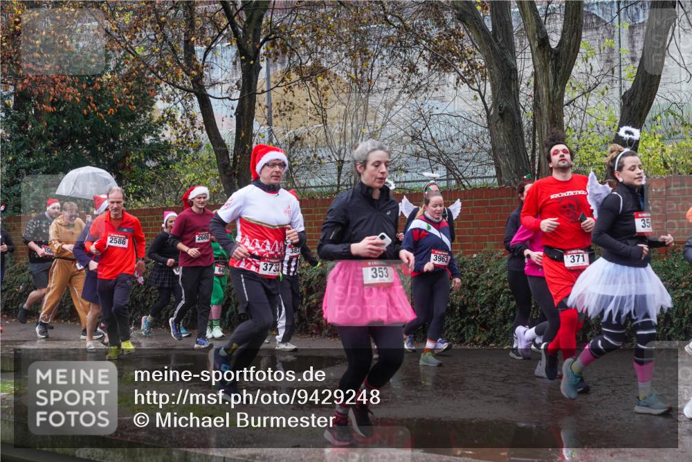 07.12.2025 - St. Pauli X-Mass-Run No. 15 Michael Burmester http://msf.ph/oto/9429248 07.12.2025 11:24:05 Laufen 356, 2586, 2600, 64, 3732, 382, 353, 3963, 371, 35 meine-sportfotos.de