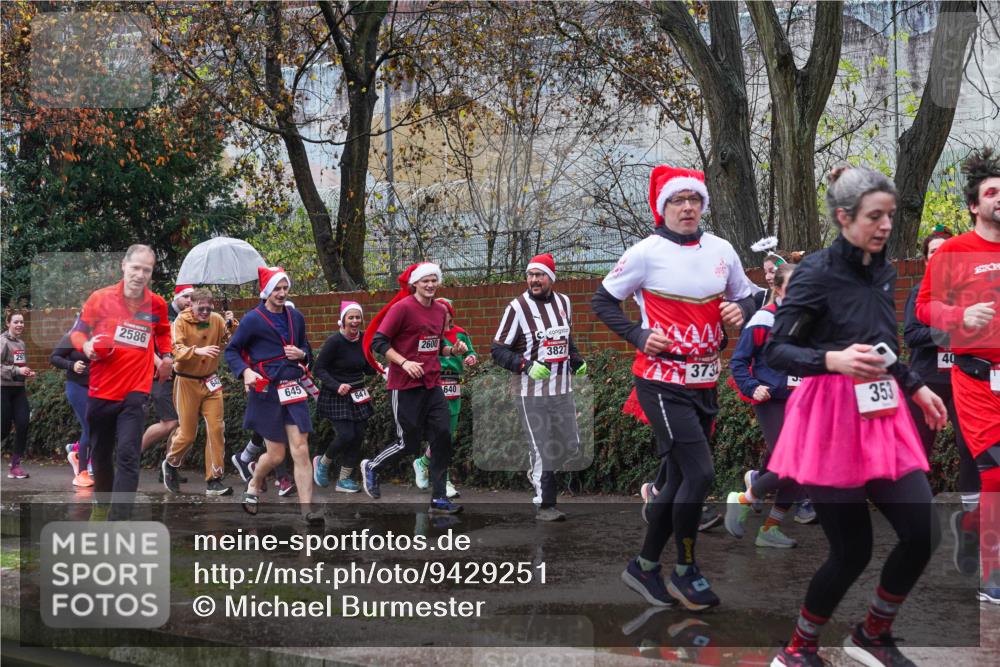 07.12.2025 - St. Pauli X-Mass-Run No. 15 Michael Burmester http://msf.ph/oto/9429251 07.12.2025 11:24:06 Laufen 2586, 2600, 645, 647, 640, 3827, 373, 353, 40 meine-sportfotos.de