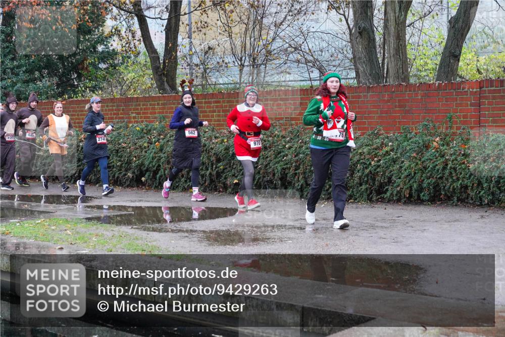 07.12.2025 - St. Pauli X-Mass-Run No. 15 Michael Burmester http://msf.ph/oto/9429263 07.12.2025 09:44:18 Laufen 685, 81, 562, 2746, 970, 76 meine-sportfotos.de