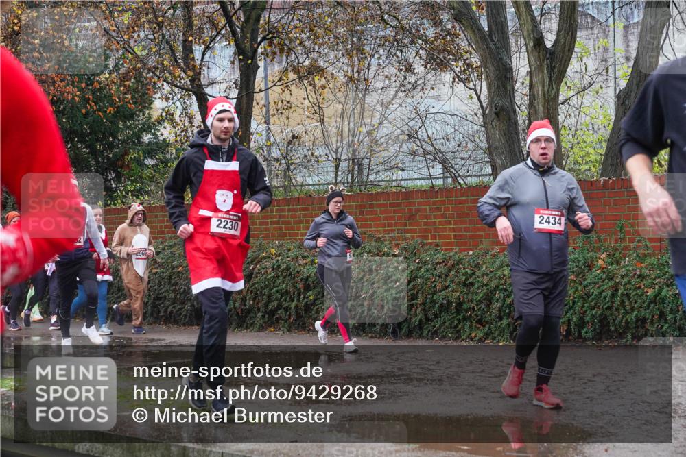 07.12.2025 - St. Pauli X-Mass-Run No. 15 Michael Burmester http://msf.ph/oto/9429268 07.12.2025 11:24:14 Laufen 2230, 2434 meine-sportfotos.de