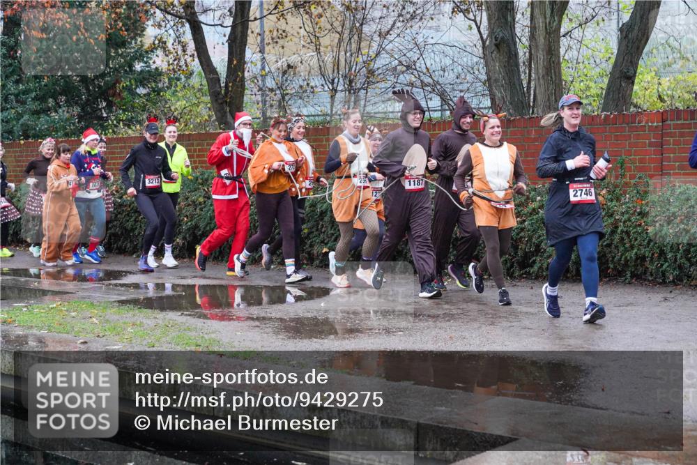 07.12.2025 - St. Pauli X-Mass-Run No. 15 Michael Burmester http://msf.ph/oto/9429275 07.12.2025 09:44:22 Laufen 47, 1031, 27, 3213, 123, 1187, 2746 meine-sportfotos.de