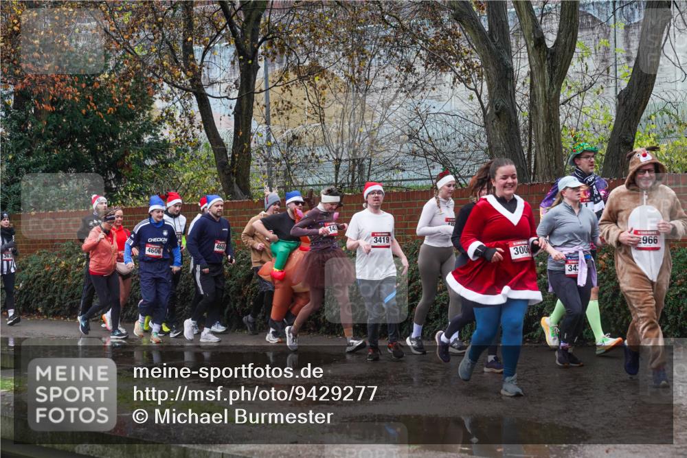 07.12.2025 - St. Pauli X-Mass-Run No. 15 Michael Burmester http://msf.ph/oto/9429277 07.12.2025 11:24:18 Laufen 24, 4606, 460, 143, 3419, 3006, 34, 966 meine-sportfotos.de