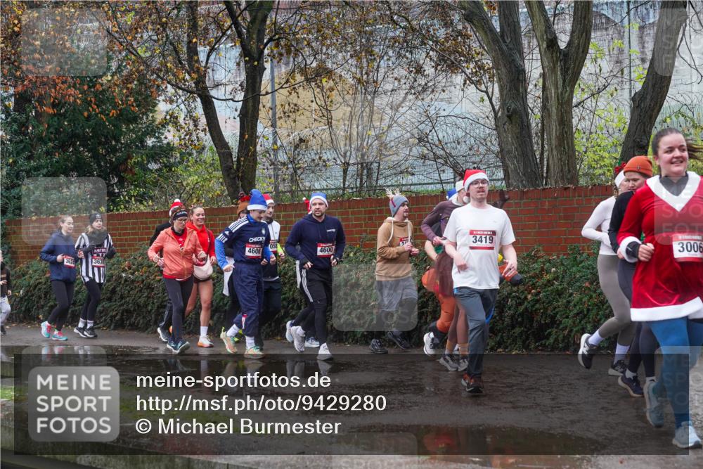 07.12.2025 - St. Pauli X-Mass-Run No. 15 Michael Burmester http://msf.ph/oto/9429280 07.12.2025 11:24:19 Laufen 058, 4606, 4600, 3624, 3630, 3419, 4, 3006 meine-sportfotos.de