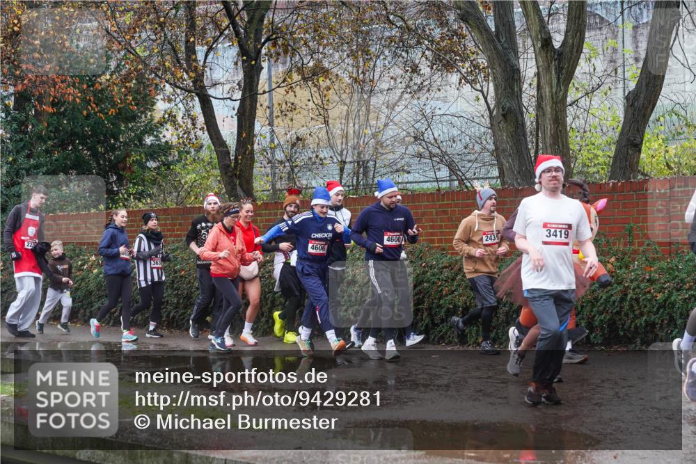 07.12.2025 - St. Pauli X-Mass-Run No. 15 Michael Burmester http://msf.ph/oto/9429281 07.12.2025 11:24:20 Laufen 222, 24, 4600, 2435, 3419, 4606 meine-sportfotos.de