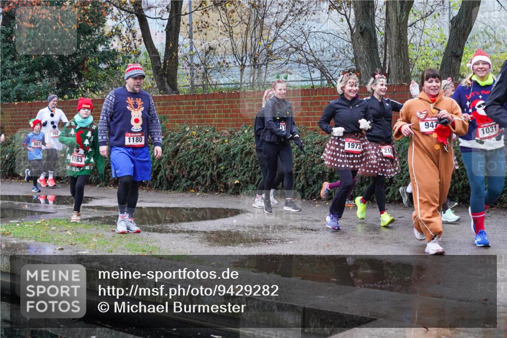 07.12.2025 - St. Pauli X-Mass-Run No. 15 Michael Burmester http://msf.ph/oto/9429282 07.12.2025 09:44:27 Laufen 967, 1183, 1180, 1973, 216, 947, 1031 meine-sportfotos.de