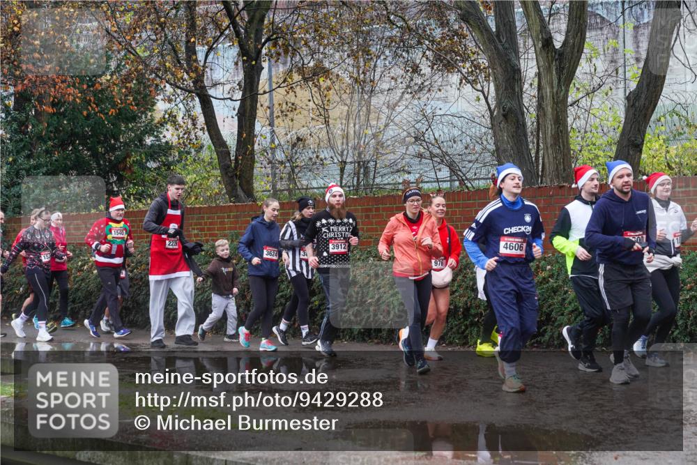 07.12.2025 - St. Pauli X-Mass-Run No. 15 Michael Burmester http://msf.ph/oto/9429288 07.12.2025 11:24:22 Laufen 15, 1540, 2229, 3624, 3912, 24, 4606, 976, 300 meine-sportfotos.de