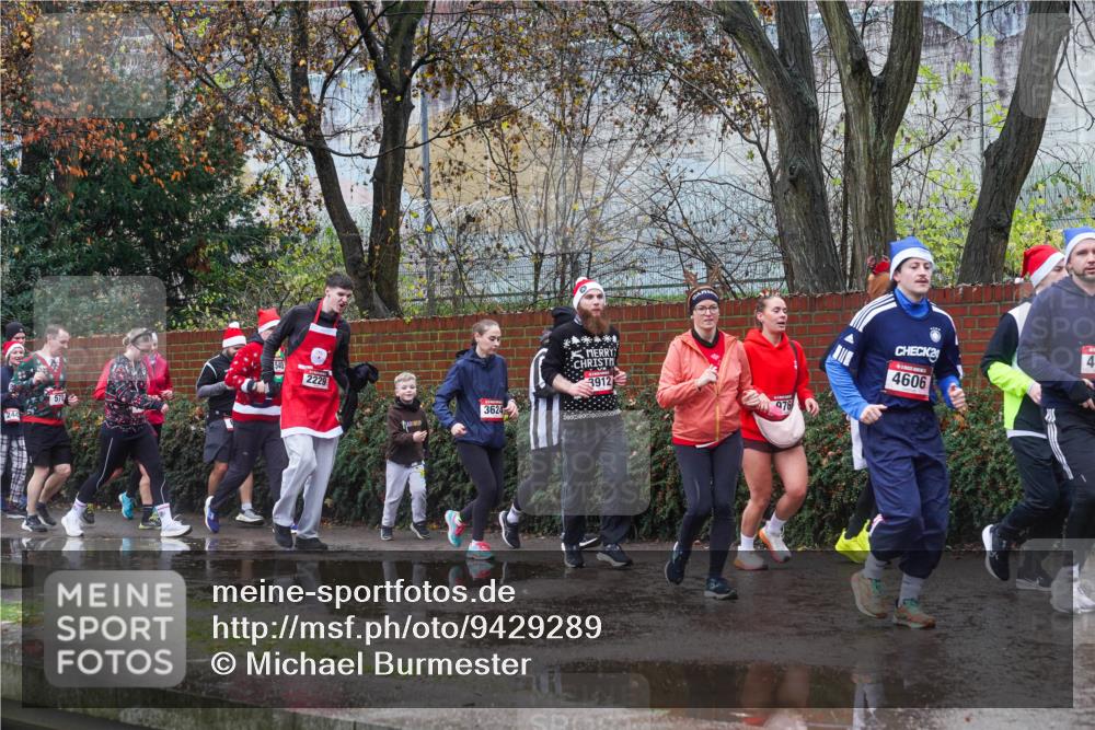 07.12.2025 - St. Pauli X-Mass-Run No. 15 Michael Burmester http://msf.ph/oto/9429289 07.12.2025 11:24:22 Laufen 570, 2229, 3624, 3912, 976, 24, 4606 meine-sportfotos.de