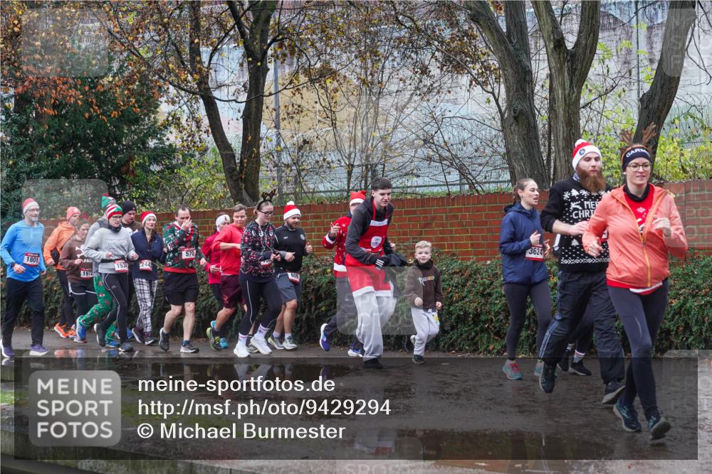 07.12.2025 - St. Pauli X-Mass-Run No. 15 Michael Burmester http://msf.ph/oto/9429294 07.12.2025 11:24:24 Laufen 1801, 1972, 570, 153, 244, 3624 meine-sportfotos.de