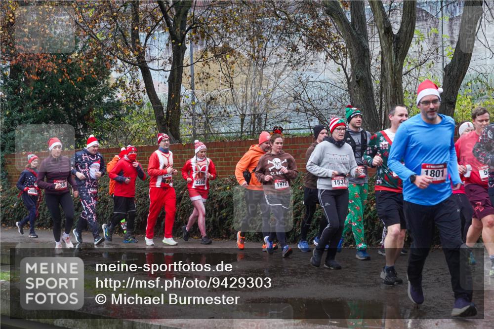 07.12.2025 - St. Pauli X-Mass-Run No. 15 Michael Burmester http://msf.ph/oto/9429303 07.12.2025 11:24:27 Laufen 2008, 35, 3388, 1972, 1534, 1801, 50 meine-sportfotos.de