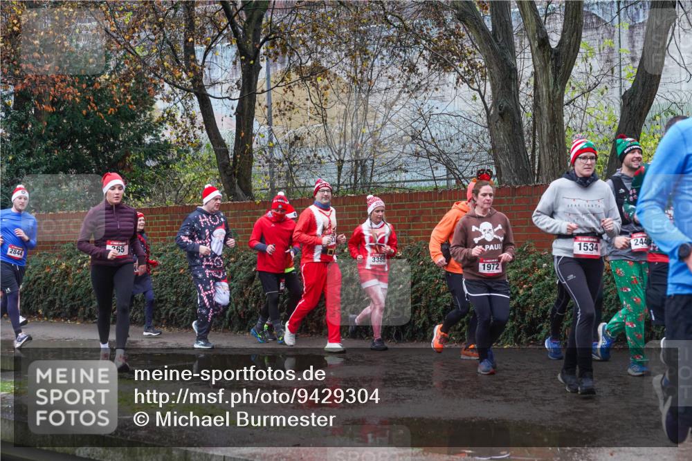 07.12.2025 - St. Pauli X-Mass-Run No. 15 Michael Burmester http://msf.ph/oto/9429304 07.12.2025 11:24:28 Laufen 2844, 265, 1534, 244, 3388, 1972 meine-sportfotos.de