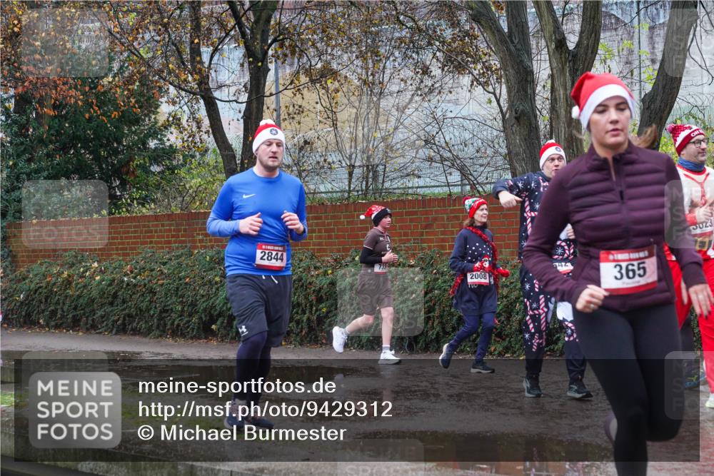 07.12.2025 - St. Pauli X-Mass-Run No. 15 Michael Burmester http://msf.ph/oto/9429312 07.12.2025 11:24:31 Laufen 2844, 2008, 365 meine-sportfotos.de