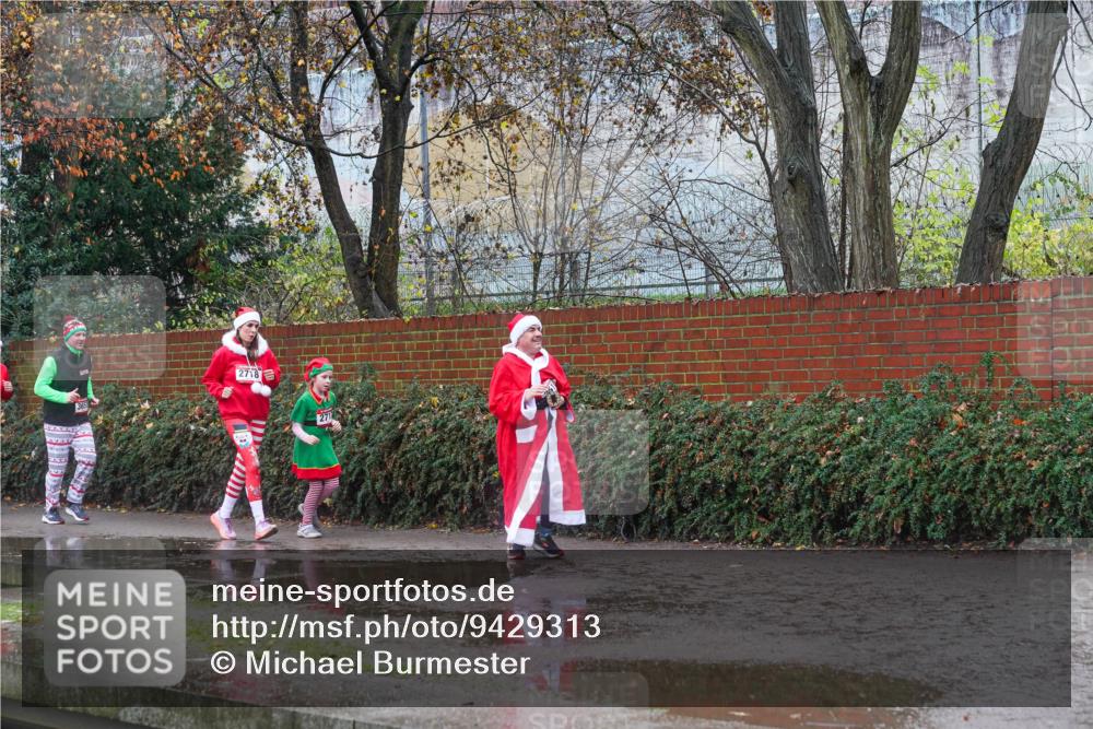07.12.2025 - St. Pauli X-Mass-Run No. 15 Michael Burmester http://msf.ph/oto/9429313 07.12.2025 11:24:34 Laufen 363, 2718, 271 meine-sportfotos.de