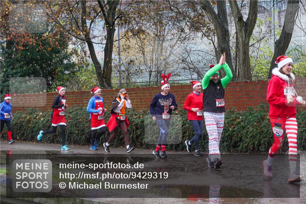 07.12.2025 - St. Pauli X-Mass-Run No. 15 Michael Burmester http://msf.ph/oto/9429319 07.12.2025 11:24:38 Laufen 237, 2208, 2206, 125, 362, 131, 3657, 2, 18 meine-sportfotos.de