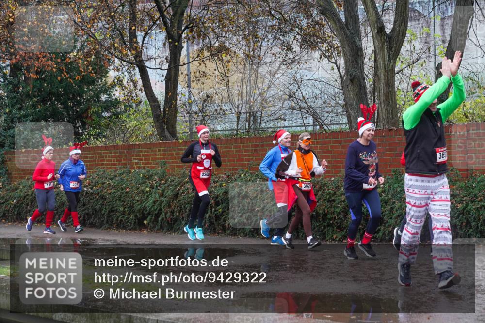 07.12.2025 - St. Pauli X-Mass-Run No. 15 Michael Burmester http://msf.ph/oto/9429322 07.12.2025 11:24:39 Laufen 2208, 121, 237, 3620, 30, 365 meine-sportfotos.de