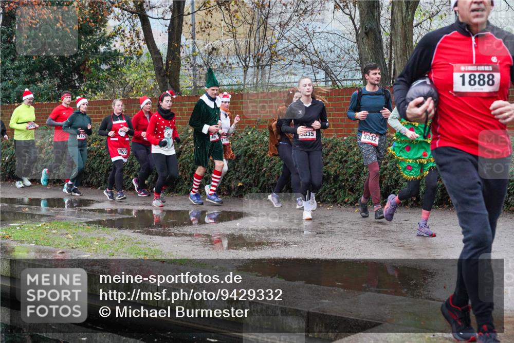 07.12.2025 - St. Pauli X-Mass-Run No. 15 Michael Burmester http://msf.ph/oto/9429332 07.12.2025 09:44:57 Laufen 1121, 003, 46, 178, 535, 3332, 1888 meine-sportfotos.de