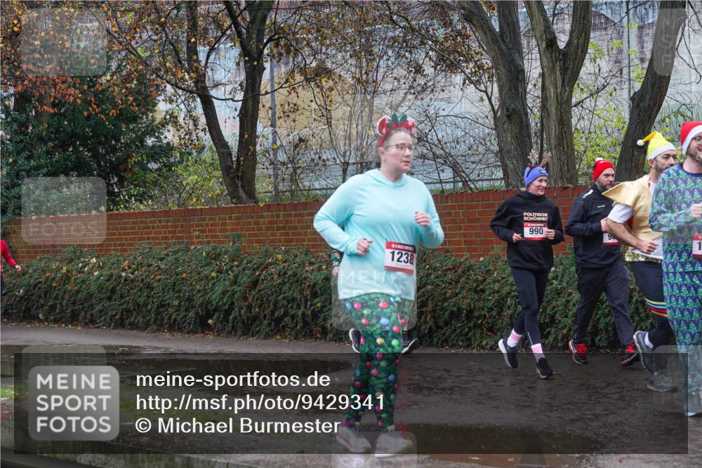 07.12.2025 - St. Pauli X-Mass-Run No. 15 Michael Burmester http://msf.ph/oto/9429341 07.12.2025 11:24:50 Laufen 1238, 990, 9 meine-sportfotos.de