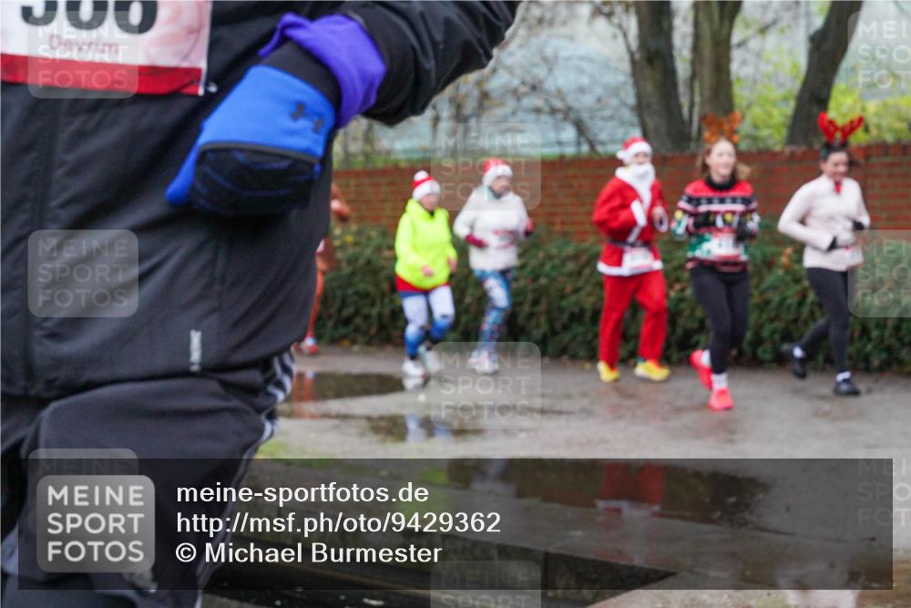 07.12.2025 - St. Pauli X-Mass-Run No. 15 Michael Burmester http://msf.ph/oto/9429362 07.12.2025 09:45:09 Laufen  meine-sportfotos.de