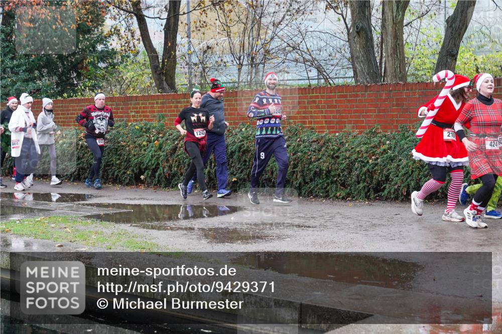 07.12.2025 - St. Pauli X-Mass-Run No. 15 Michael Burmester http://msf.ph/oto/9429371 07.12.2025 09:45:13 Laufen 664, 512, 1243, 1248, 9, 210, 424 meine-sportfotos.de