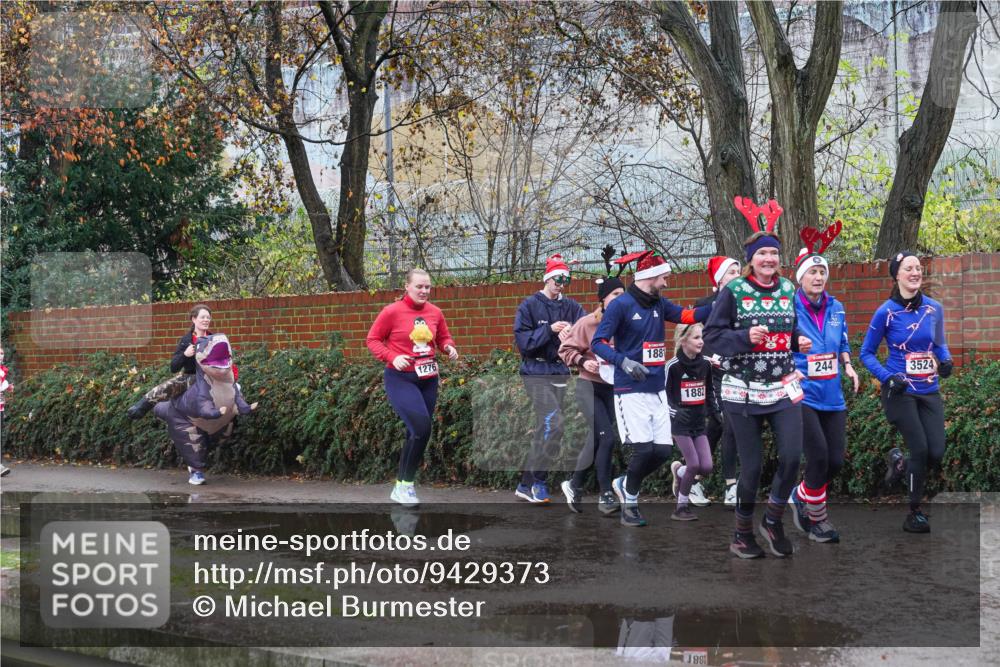07.12.2025 - St. Pauli X-Mass-Run No. 15 Michael Burmester http://msf.ph/oto/9429373 07.12.2025 11:25:22 Laufen 1276, 1881, 1882, 1995, 244, 3524 meine-sportfotos.de
