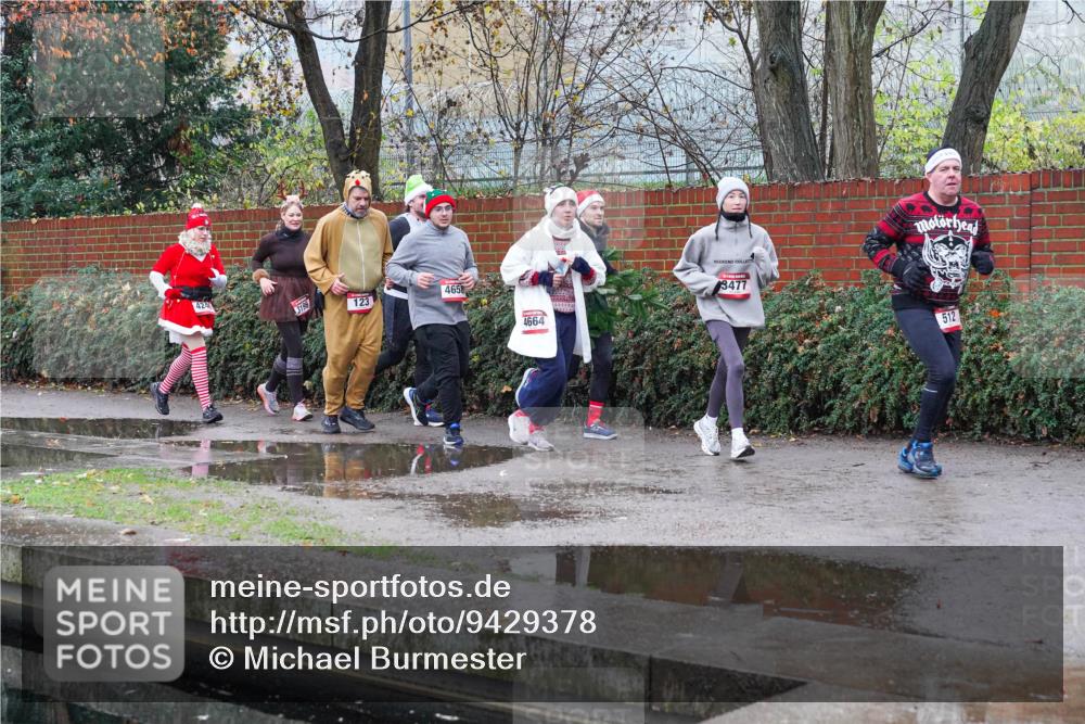 07.12.2025 - St. Pauli X-Mass-Run No. 15 Michael Burmester http://msf.ph/oto/9429378 07.12.2025 09:45:16 Laufen 4658, 123, 4664, 3477, 512 meine-sportfotos.de