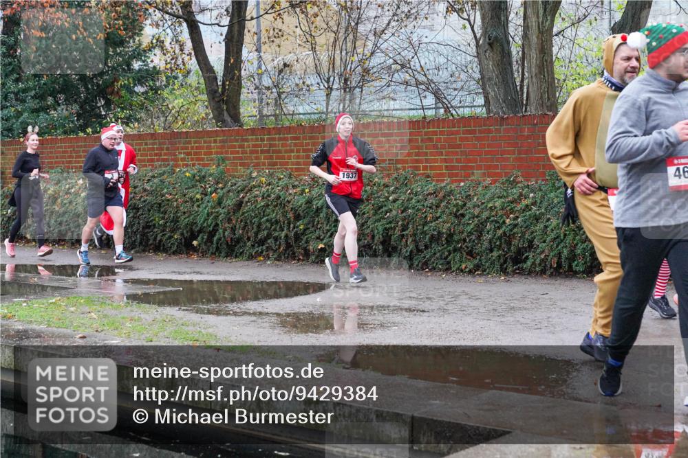07.12.2025 - St. Pauli X-Mass-Run No. 15 Michael Burmester http://msf.ph/oto/9429384 07.12.2025 09:45:20 Laufen 1937, 46 meine-sportfotos.de