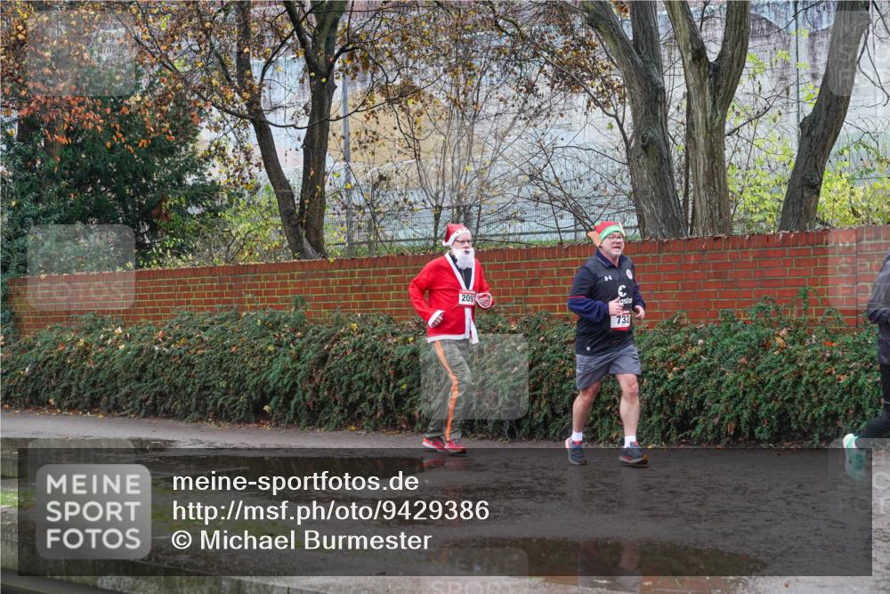 07.12.2025 - St. Pauli X-Mass-Run No. 15 Michael Burmester http://msf.ph/oto/9429386 07.12.2025 11:25:31 Laufen 2097, 732 meine-sportfotos.de