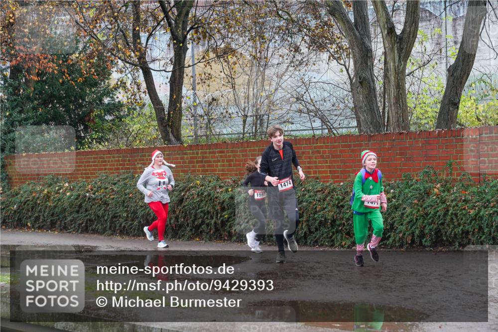 07.12.2025 - St. Pauli X-Mass-Run No. 15 Michael Burmester http://msf.ph/oto/9429393 07.12.2025 11:25:39 Laufen 1597, 1474 meine-sportfotos.de