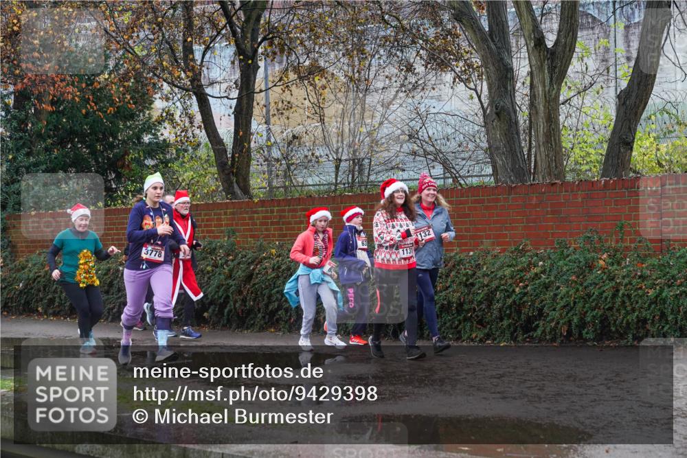 07.12.2025 - St. Pauli X-Mass-Run No. 15 Michael Burmester http://msf.ph/oto/9429398 07.12.2025 11:25:46 Laufen 3778, 63, 1131, 132 meine-sportfotos.de