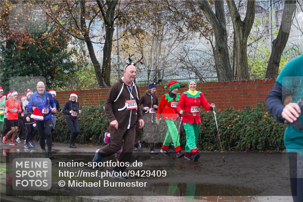 07.12.2025 - St. Pauli X-Mass-Run No. 15 Michael Burmester http://msf.ph/oto/9429409 07.12.2025 11:25:51 Laufen 353, 2911, 62, 00, 644, 2027, 650, 278, 2778 meine-sportfotos.de