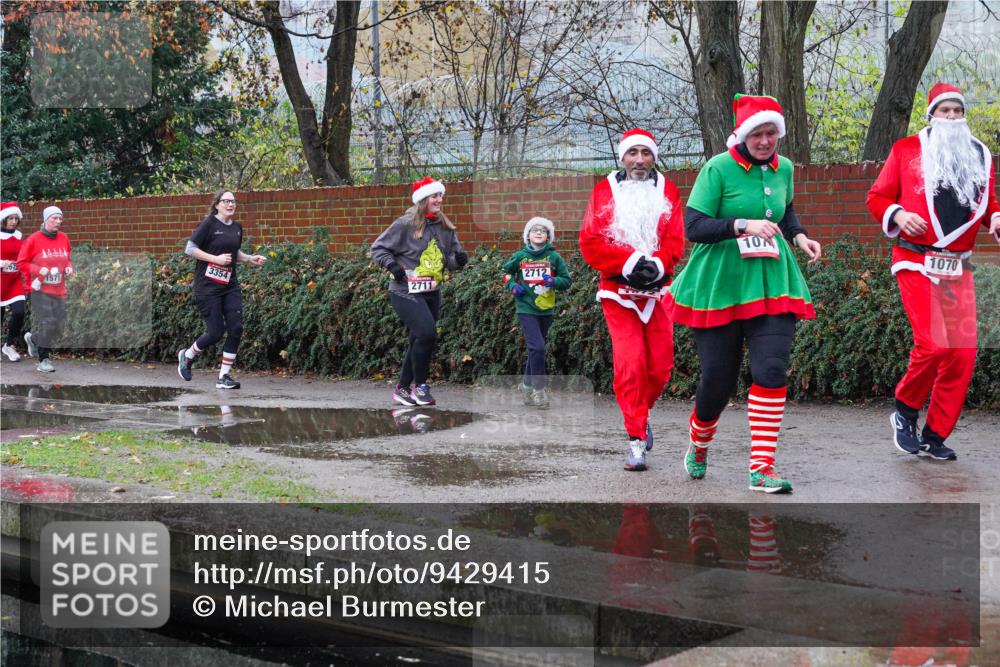 07.12.2025 - St. Pauli X-Mass-Run No. 15 Michael Burmester http://msf.ph/oto/9429415 07.12.2025 09:45:34 Laufen 57, 1571, 2712, 3354, 2711, 107, 1070 meine-sportfotos.de
