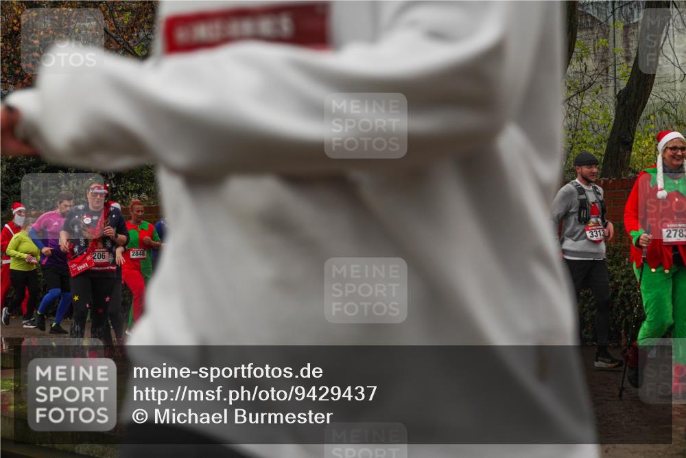 07.12.2025 - St. Pauli X-Mass-Run No. 15 Michael Burmester http://msf.ph/oto/9429437 07.12.2025 11:26:01 Laufen 206, 2848, 3313, 2783 meine-sportfotos.de