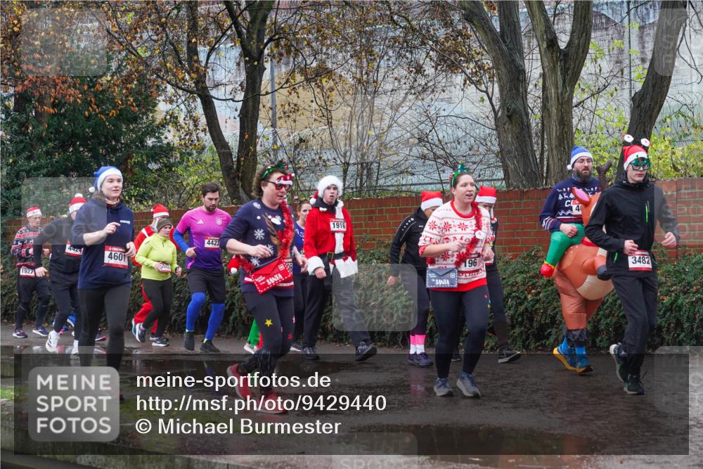 07.12.2025 - St. Pauli X-Mass-Run No. 15 Michael Burmester http://msf.ph/oto/9429440 07.12.2025 11:26:03 Laufen 1927, 4424, 4601, 58, 4423, 1916, 96, 40, 3482 meine-sportfotos.de