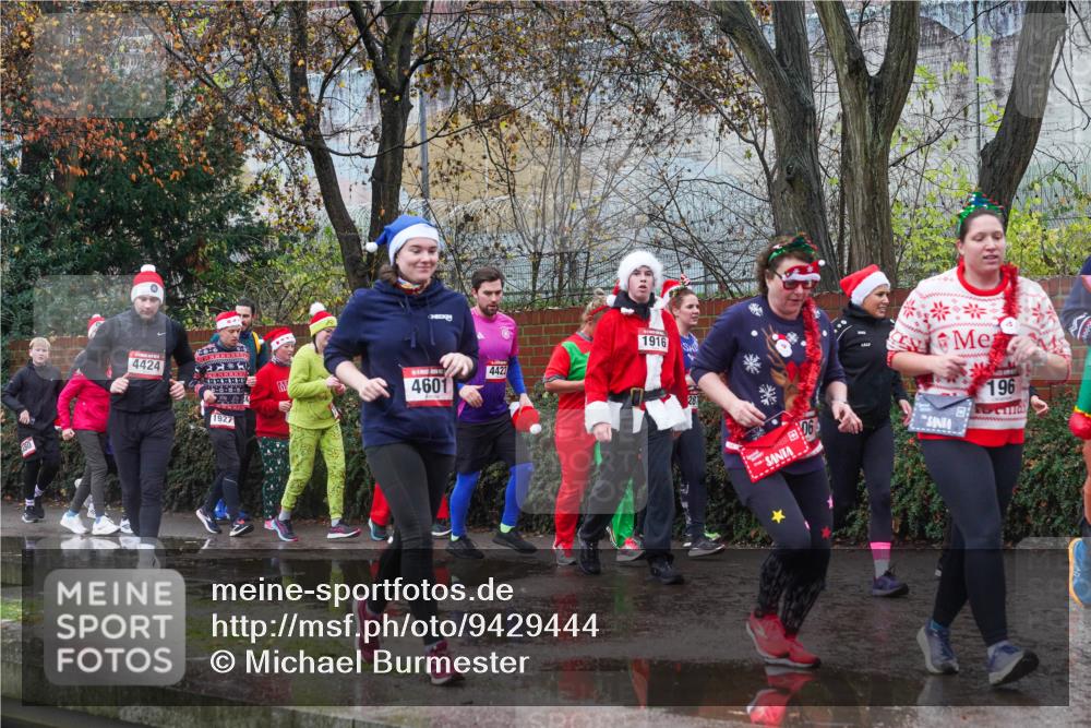 07.12.2025 - St. Pauli X-Mass-Run No. 15 Michael Burmester http://msf.ph/oto/9429444 07.12.2025 11:26:04 Laufen 4424, 1927, 4601, 4423, 1916, 281, 06, 196 meine-sportfotos.de