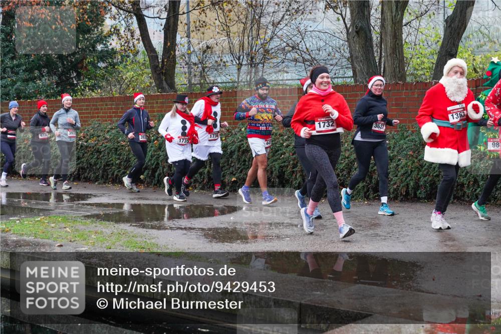 07.12.2025 - St. Pauli X-Mass-Run No. 15 Michael Burmester http://msf.ph/oto/9429453 07.12.2025 09:45:53 Laufen 4735, 3932, 393, 1736, 1735, 1732, 3627, 1363, 1363, 98 meine-sportfotos.de