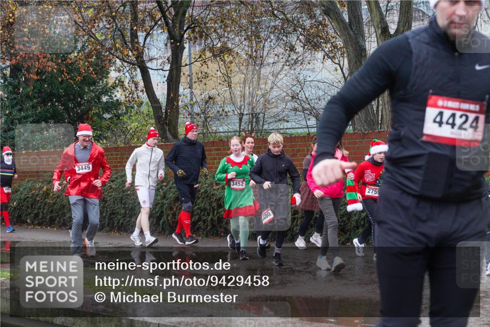 07.12.2025 - St. Pauli X-Mass-Run No. 15 Michael Burmester http://msf.ph/oto/9429458 07.12.2025 11:26:09 Laufen 3449, 3452, 480, 2759, 4424 meine-sportfotos.de