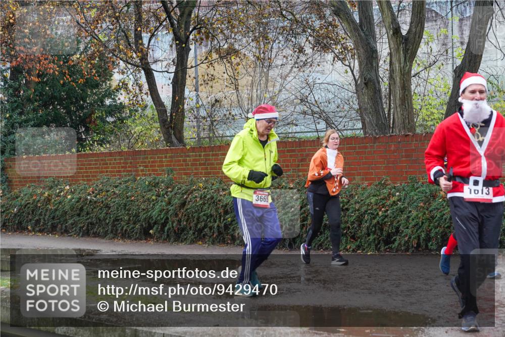 07.12.2025 - St. Pauli X-Mass-Run No. 15 Michael Burmester http://msf.ph/oto/9429470 07.12.2025 11:26:15 Laufen 3665, 1, 3 meine-sportfotos.de