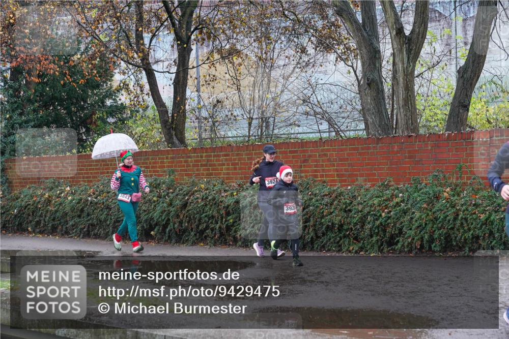 07.12.2025 - St. Pauli X-Mass-Run No. 15 Michael Burmester http://msf.ph/oto/9429475 07.12.2025 11:26:27 Laufen 3843, 3924, 3925, 38 meine-sportfotos.de