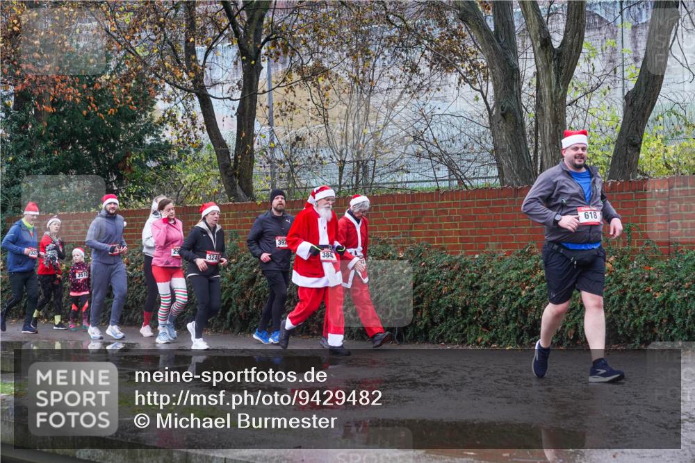 07.12.2025 - St. Pauli X-Mass-Run No. 15 Michael Burmester http://msf.ph/oto/9429482 07.12.2025 11:26:33 Laufen 3510, 392, 29, 384, 3249, 618 meine-sportfotos.de