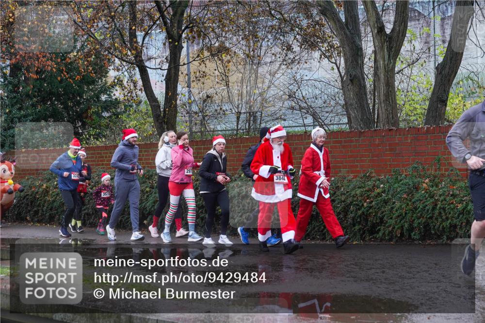 07.12.2025 - St. Pauli X-Mass-Run No. 15 Michael Burmester http://msf.ph/oto/9429484 07.12.2025 11:26:34 Laufen 3247, 3510, 297, 3844 meine-sportfotos.de