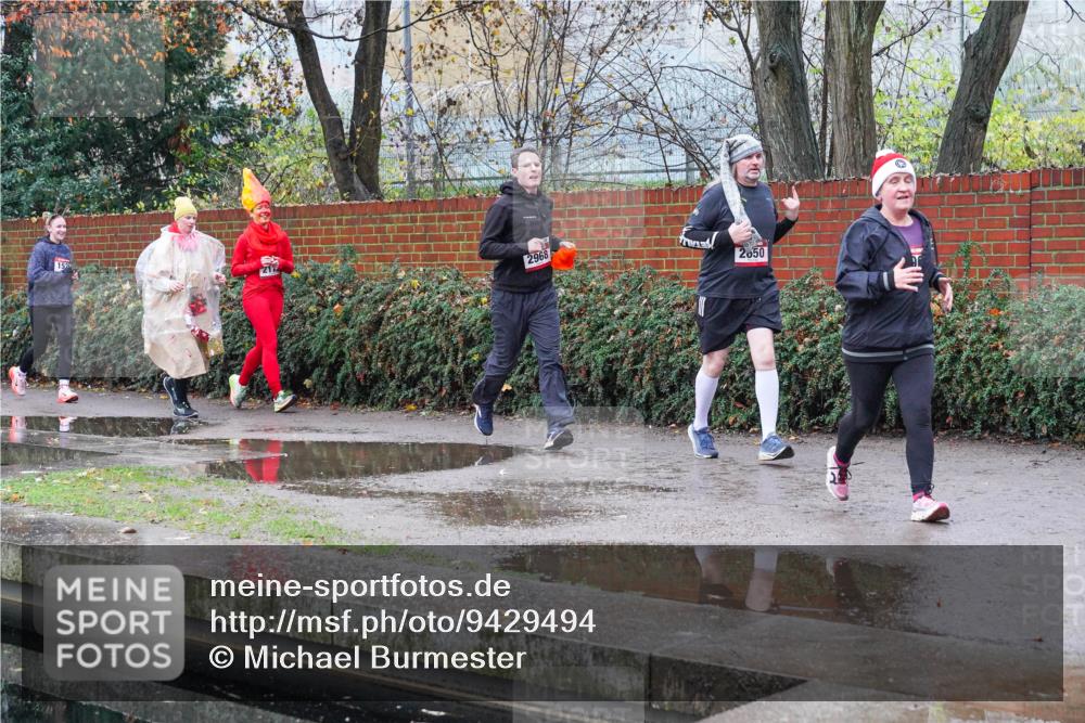 07.12.2025 - St. Pauli X-Mass-Run No. 15 Michael Burmester http://msf.ph/oto/9429494 07.12.2025 09:46:16 Laufen 217, 2968, 2050 meine-sportfotos.de