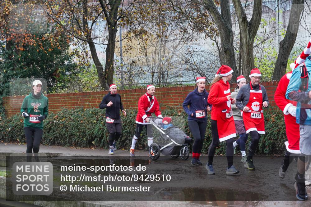 07.12.2025 - St. Pauli X-Mass-Run No. 15 Michael Burmester http://msf.ph/oto/9429510 07.12.2025 11:26:44 Laufen 1911, 4134, 24, 4184 meine-sportfotos.de