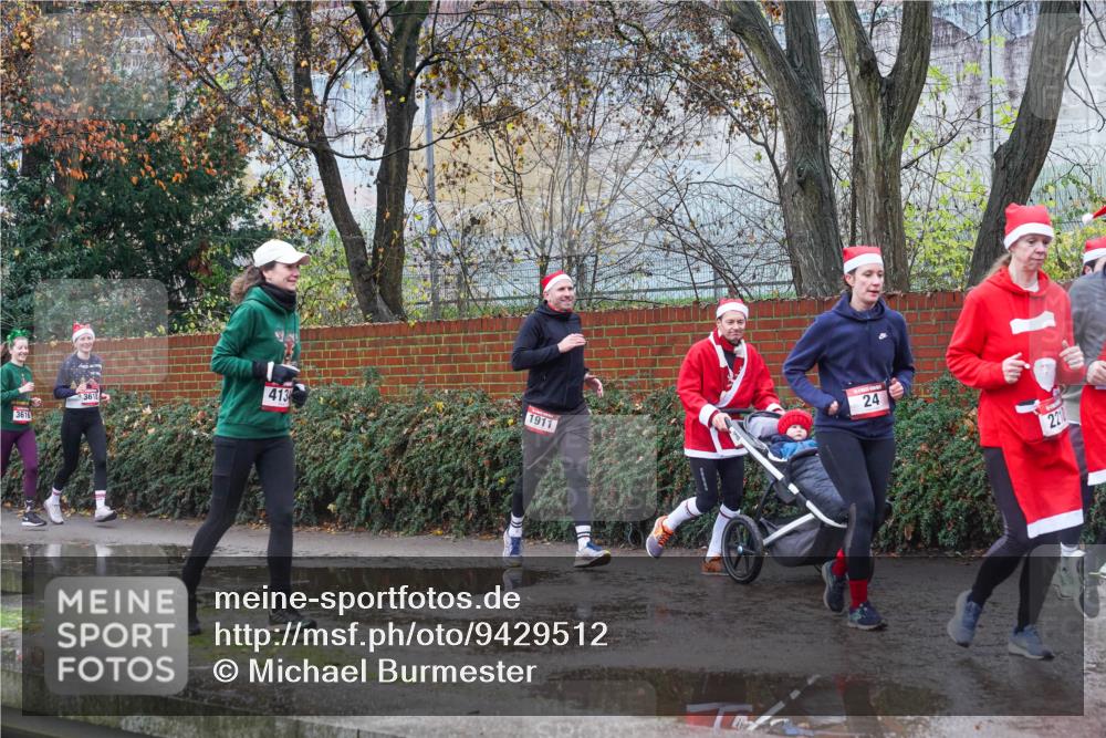 07.12.2025 - St. Pauli X-Mass-Run No. 15 Michael Burmester http://msf.ph/oto/9429512 07.12.2025 11:26:45 Laufen 3616, 3618, 1911, 413, 24, 221 meine-sportfotos.de