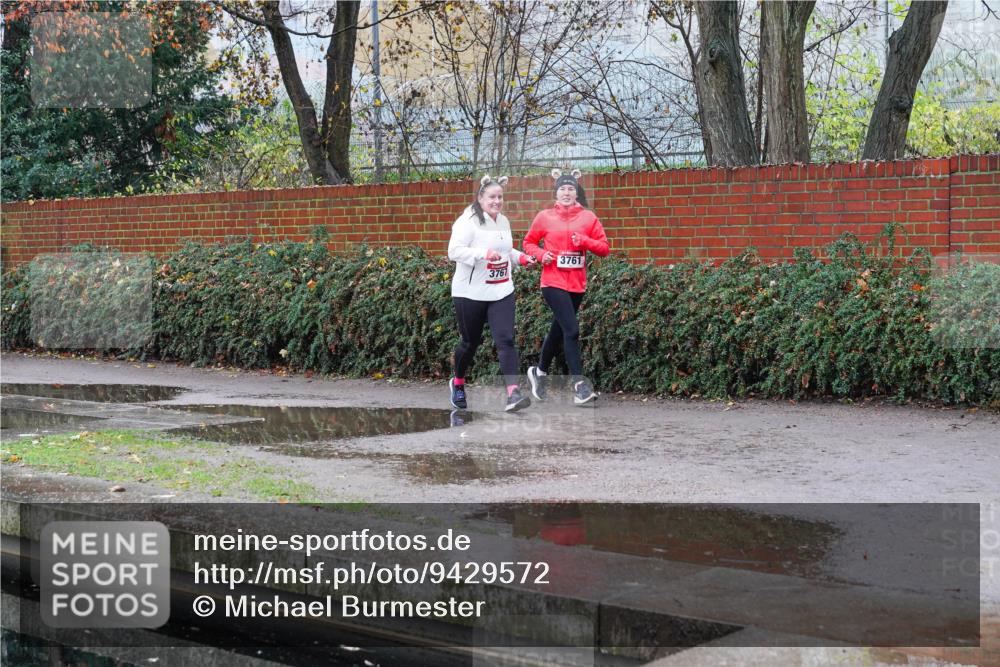 07.12.2025 - St. Pauli X-Mass-Run No. 15 Michael Burmester http://msf.ph/oto/9429572 07.12.2025 09:47:06 Laufen 3761 meine-sportfotos.de