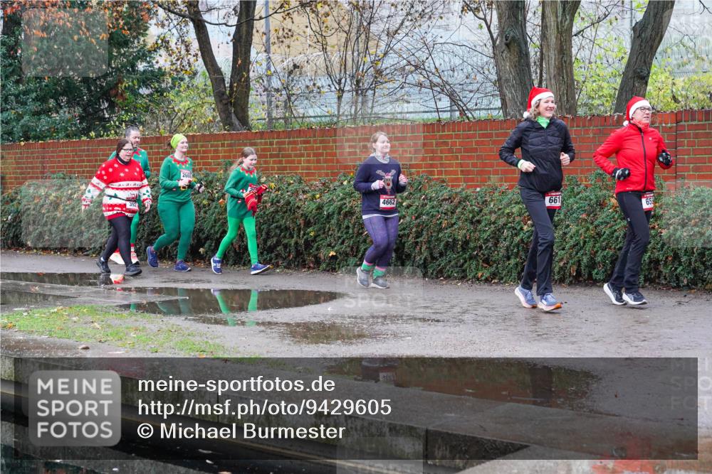 07.12.2025 - St. Pauli X-Mass-Run No. 15 Michael Burmester http://msf.ph/oto/9429605 07.12.2025 09:47:47 Laufen 2666, 4662, 661, 658 meine-sportfotos.de