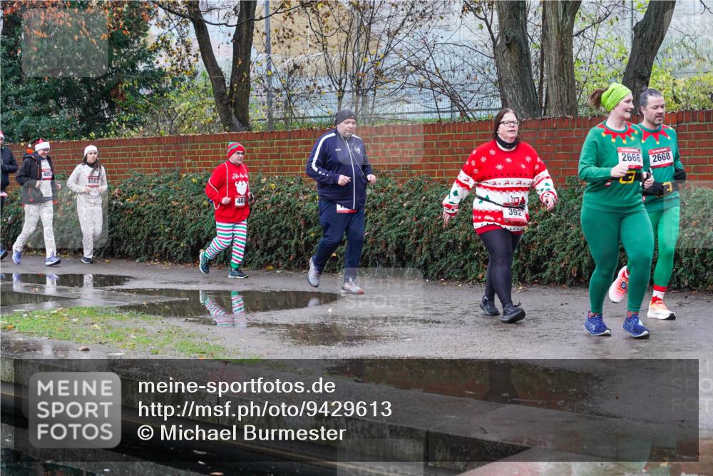 07.12.2025 - St. Pauli X-Mass-Run No. 15 Michael Burmester http://msf.ph/oto/9429613 07.12.2025 09:47:52 Laufen 4083, 408, 392, 2666, 2668 meine-sportfotos.de
