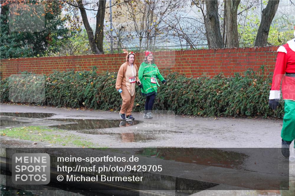 07.12.2025 - St. Pauli X-Mass-Run No. 15 Michael Burmester http://msf.ph/oto/9429705 07.12.2025 09:50:55 Laufen 715, 73 meine-sportfotos.de