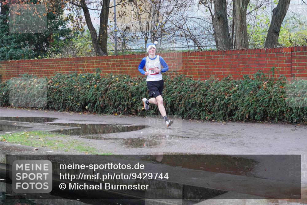 07.12.2025 - St. Pauli X-Mass-Run No. 15 Michael Burmester http://msf.ph/oto/9429744 07.12.2025 09:57:09 Laufen 45 meine-sportfotos.de