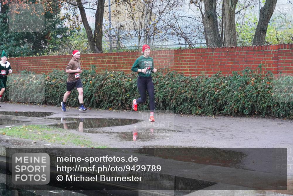 07.12.2025 - St. Pauli X-Mass-Run No. 15 Michael Burmester http://msf.ph/oto/9429789 07.12.2025 09:58:53 Laufen 3741, 348 meine-sportfotos.de